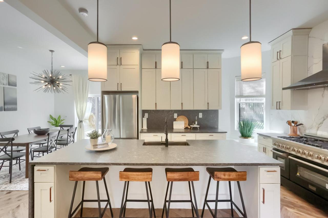 Newly Renovated Victorian Gem Perfect Space For Family Vacations! Pittsburgh Exteriör bild