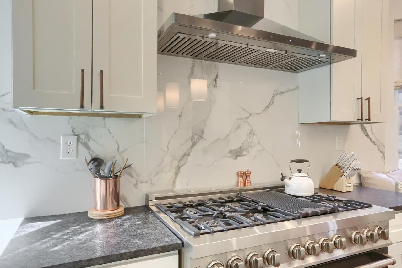 Newly Renovated Victorian Gem Perfect Space For Family Vacations! Pittsburgh Exteriör bild