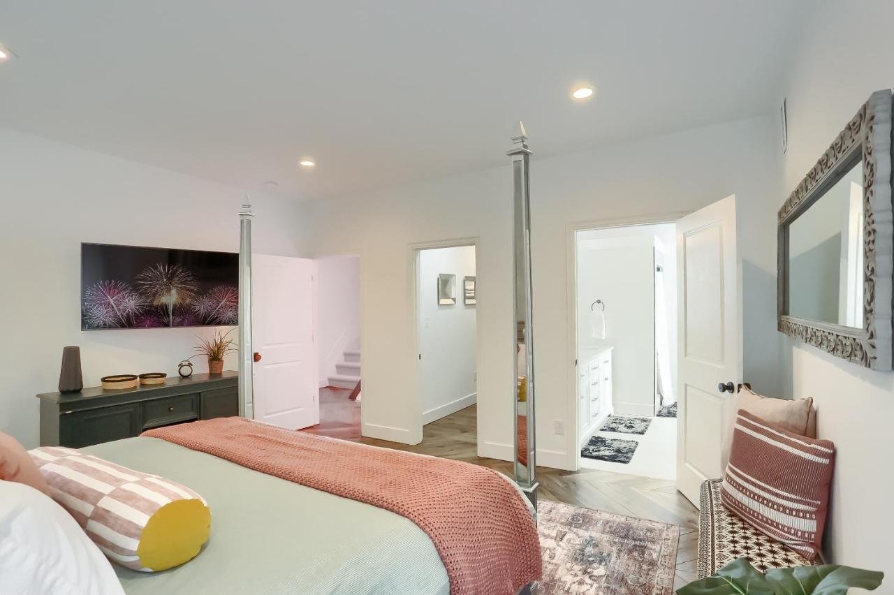 Newly Renovated Victorian Gem Perfect Space For Family Vacations! Pittsburgh Exteriör bild