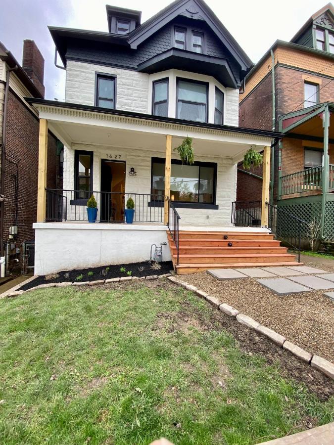 Newly Renovated Victorian Gem Perfect Space For Family Vacations! Pittsburgh Exteriör bild