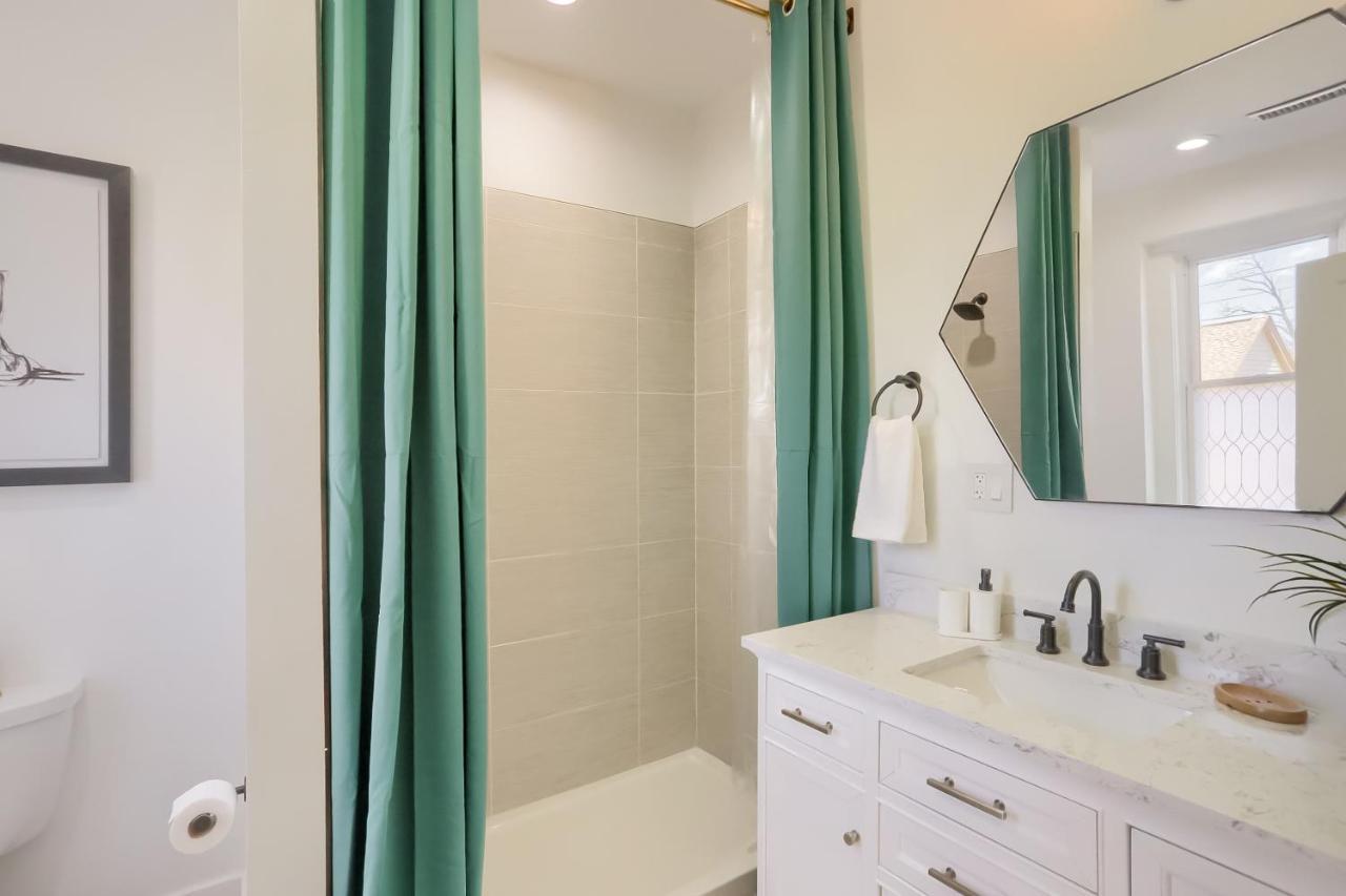 Newly Renovated Victorian Gem Perfect Space For Family Vacations! Pittsburgh Exteriör bild