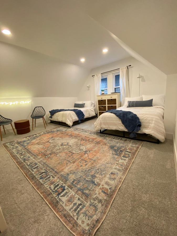 Newly Renovated Victorian Gem Perfect Space For Family Vacations! Pittsburgh Exteriör bild