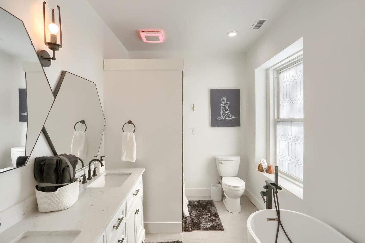 Newly Renovated Victorian Gem Perfect Space For Family Vacations! Pittsburgh Exteriör bild