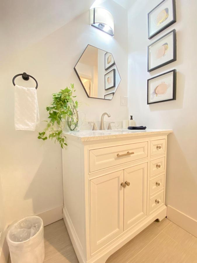 Newly Renovated Victorian Gem Perfect Space For Family Vacations! Pittsburgh Exteriör bild